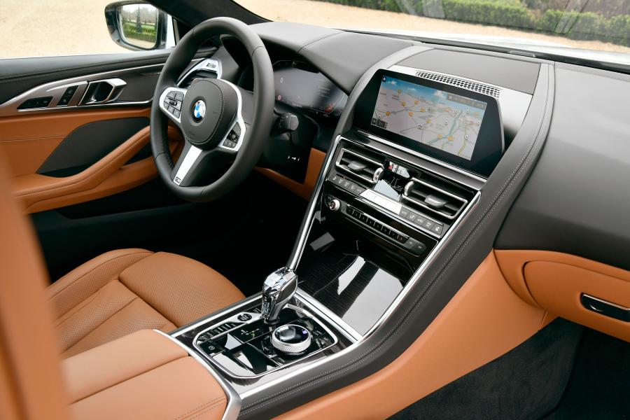 Интерьер BMW 840d xDrive M Sport (G15) 2018 года  (WW) (фото 19 из 38)